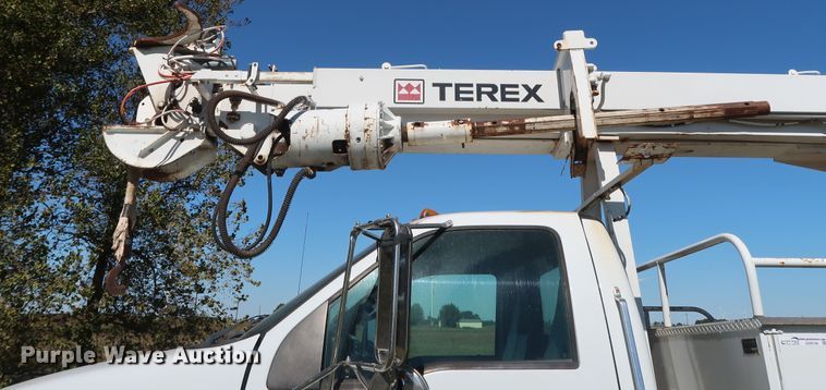 image for item GD9749 2009 Ford F750 Super Duty XL digger derrick truck