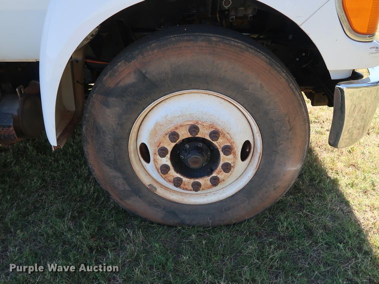 image for item GD9749 2009 Ford F750 Super Duty XL digger derrick truck