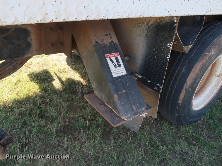 image for item GD9749 2009 Ford F750 Super Duty XL digger derrick truck