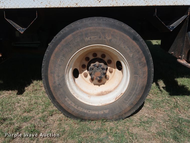 image for item GD9749 2009 Ford F750 Super Duty XL digger derrick truck