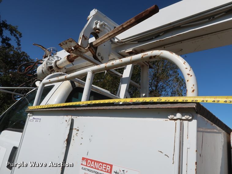 image for item GD9749 2009 Ford F750 Super Duty XL digger derrick truck