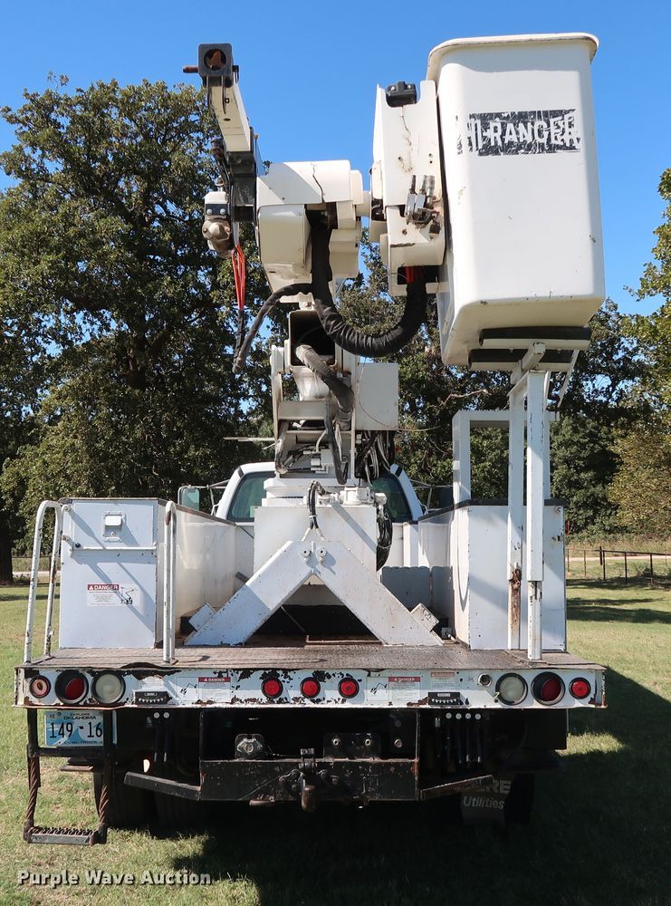 image for item GD9750 2009 Ford F750 Super Duty XL bucket truck
