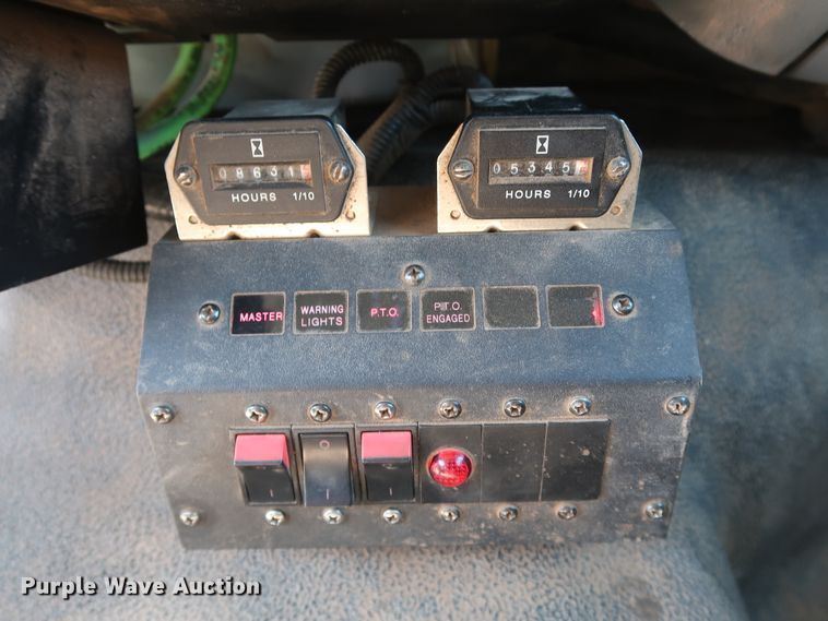 image for item GD9750 2009 Ford F750 Super Duty XL bucket truck