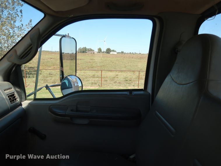 image for item GD9750 2009 Ford F750 Super Duty XL bucket truck