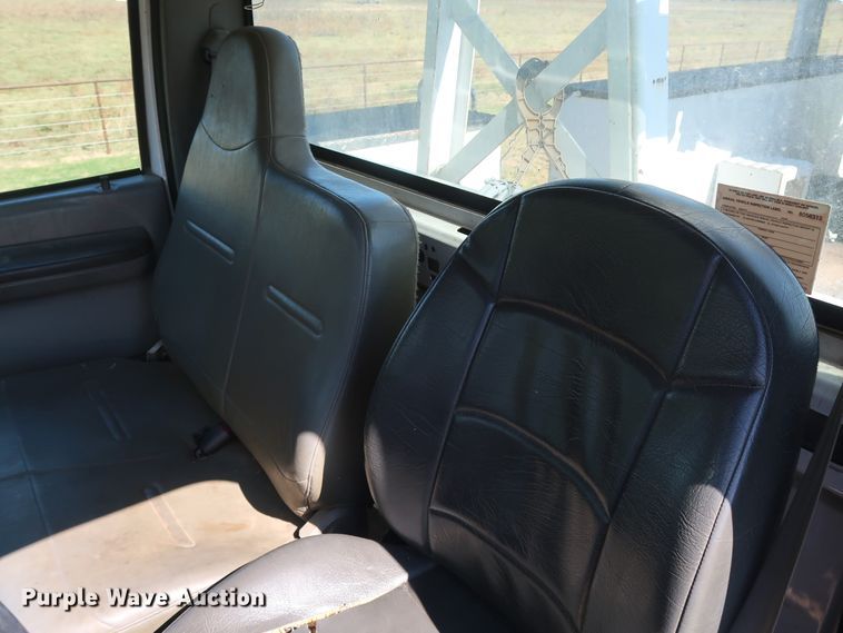 image for item GD9750 2009 Ford F750 Super Duty XL bucket truck