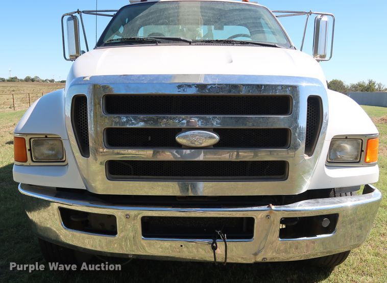 image for item GD9750 2009 Ford F750 Super Duty XL bucket truck