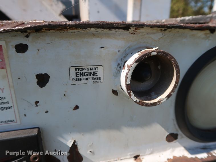 image for item GD9750 2009 Ford F750 Super Duty XL bucket truck