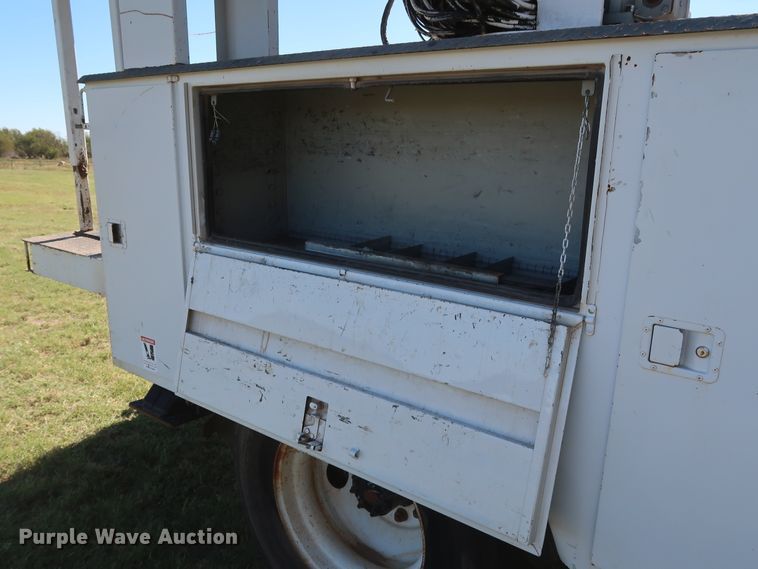 image for item GD9750 2009 Ford F750 Super Duty XL bucket truck