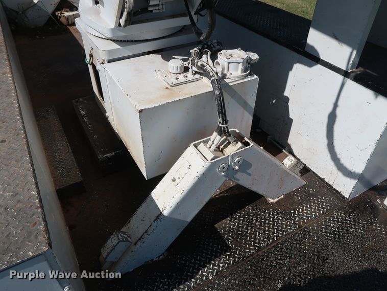 image for item GD9750 2009 Ford F750 Super Duty XL bucket truck