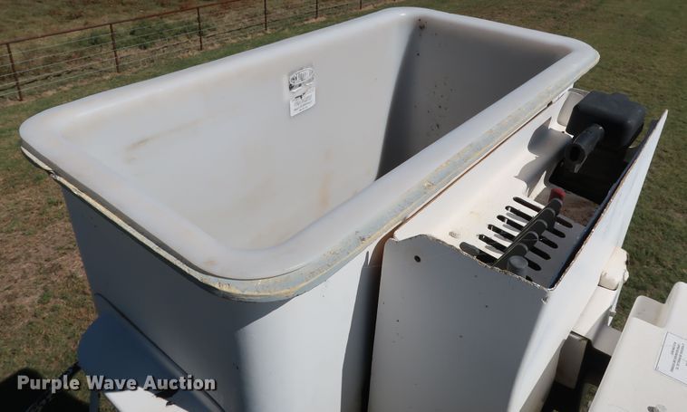 image for item GD9750 2009 Ford F750 Super Duty XL bucket truck