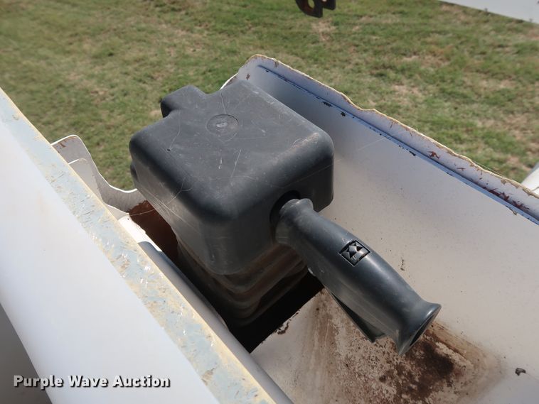 image for item GD9750 2009 Ford F750 Super Duty XL bucket truck