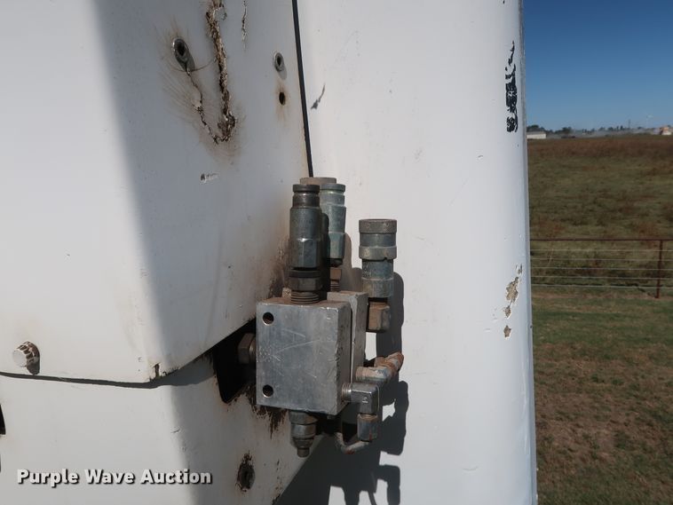 image for item GD9750 2009 Ford F750 Super Duty XL bucket truck