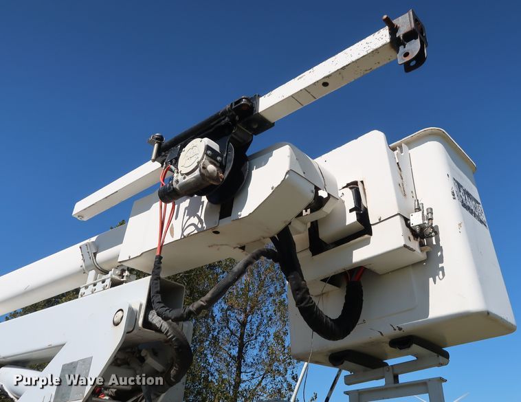 image for item GD9750 2009 Ford F750 Super Duty XL bucket truck