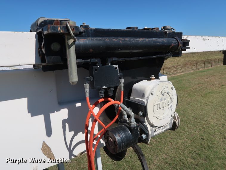 image for item GD9750 2009 Ford F750 Super Duty XL bucket truck