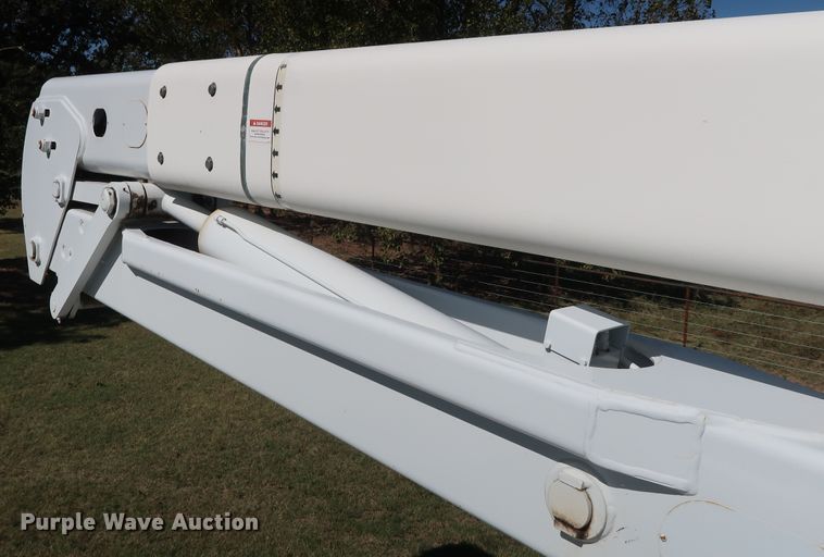 image for item GD9750 2009 Ford F750 Super Duty XL bucket truck