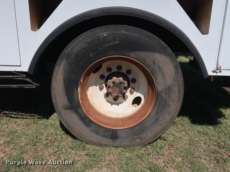 image for item GD9750 2009 Ford F750 Super Duty XL bucket truck