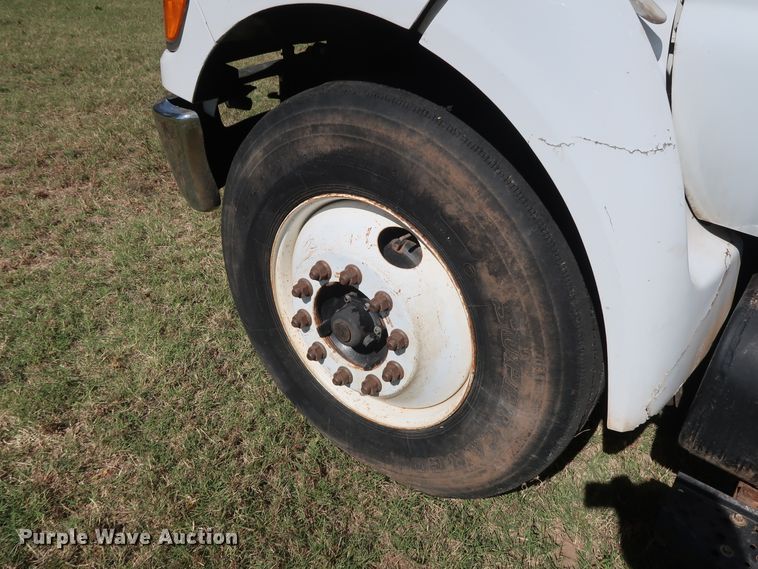 image for item GD9750 2009 Ford F750 Super Duty XL bucket truck