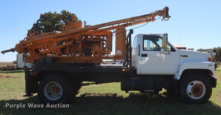 image for item GD9751 1992 GMC TopKick C5500 pressure digger truck