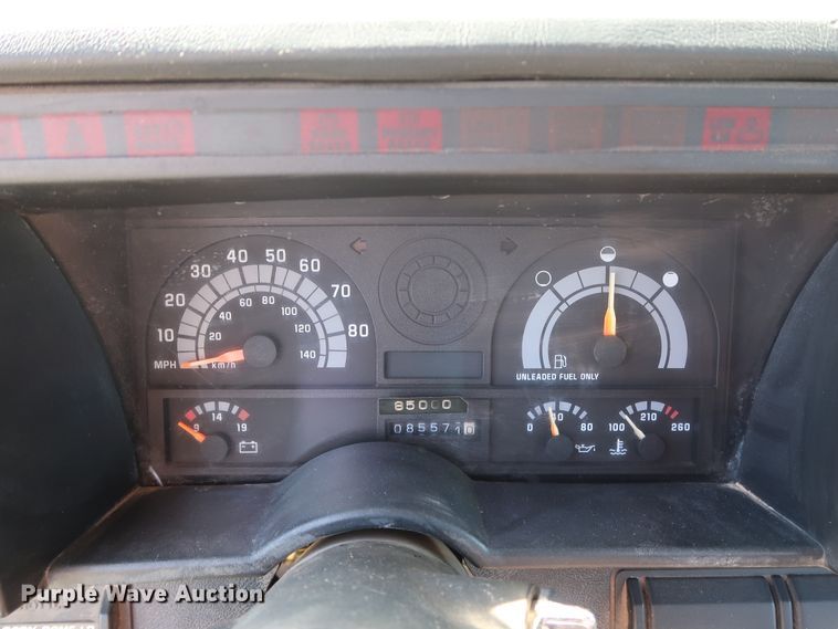 image for item GD9751 1992 GMC TopKick C5500 pressure digger truck