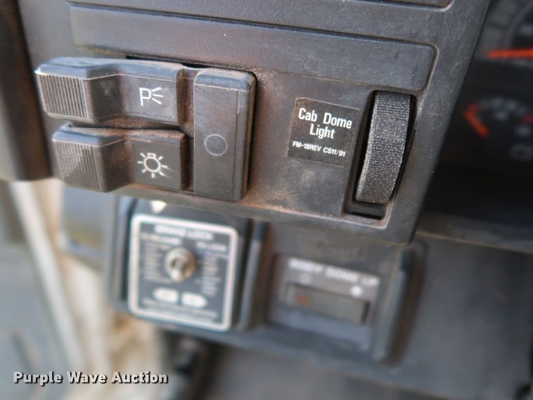 image for item GD9751 1992 GMC TopKick C5500 pressure digger truck