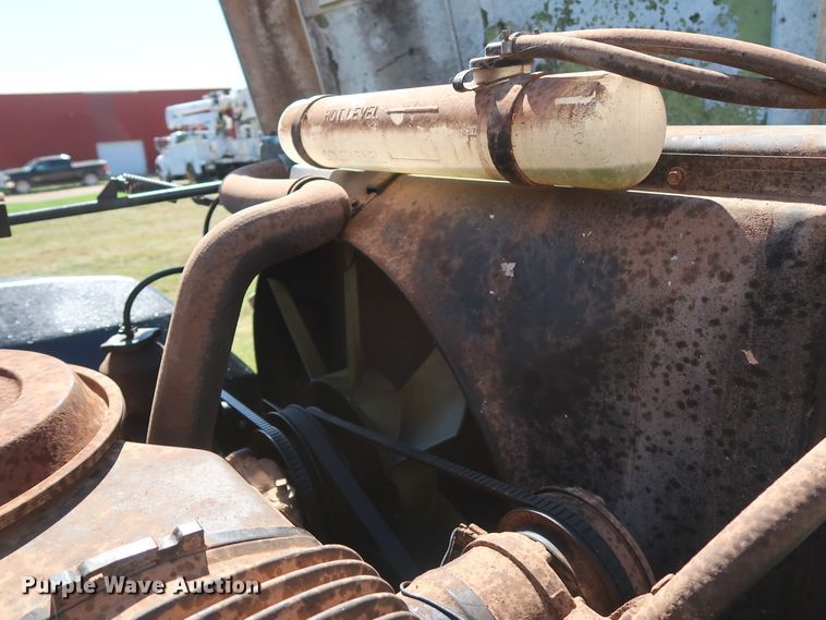 image for item GD9751 1992 GMC TopKick C5500 pressure digger truck