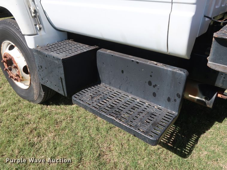 image for item GD9751 1992 GMC TopKick C5500 pressure digger truck