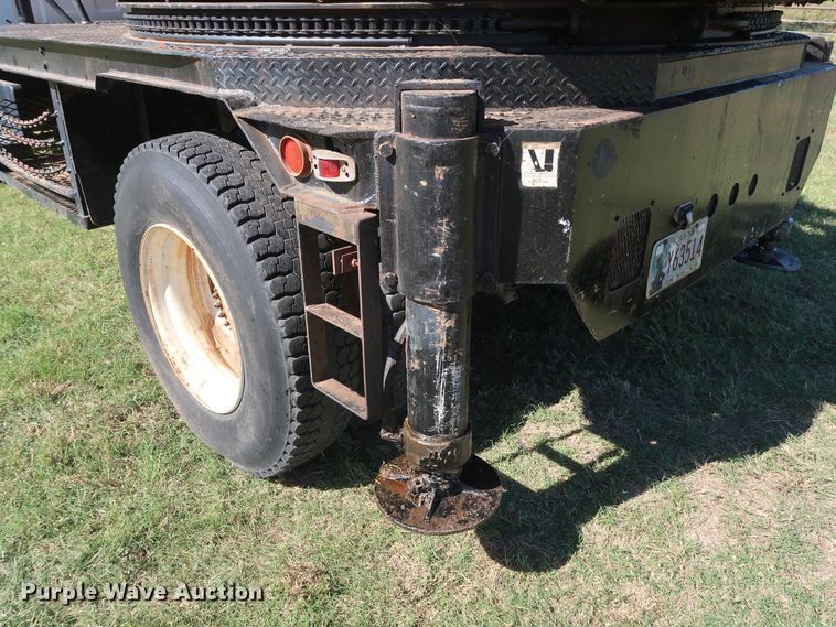 image for item GD9751 1992 GMC TopKick C5500 pressure digger truck