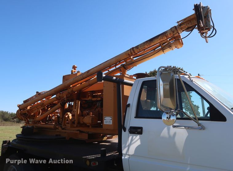 image for item GD9751 1992 GMC TopKick C5500 pressure digger truck