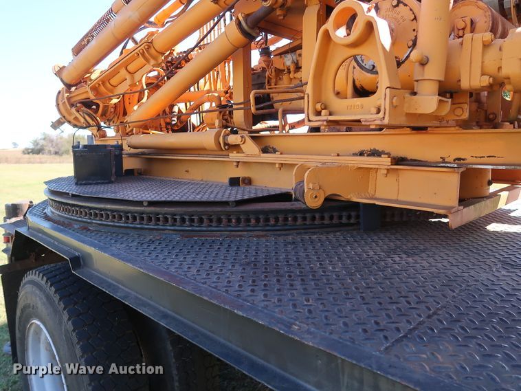 image for item GD9751 1992 GMC TopKick C5500 pressure digger truck