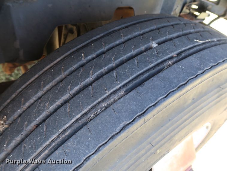 image for item GD9751 1992 GMC TopKick C5500 pressure digger truck