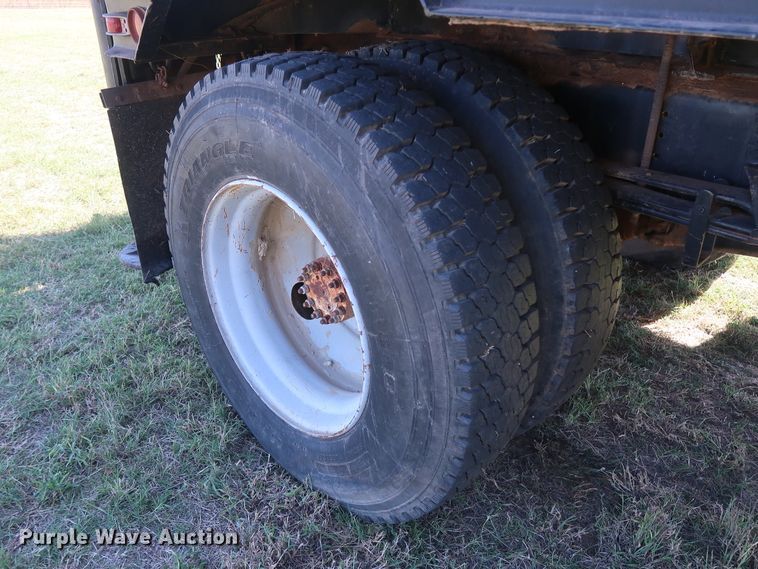 image for item GD9751 1992 GMC TopKick C5500 pressure digger truck