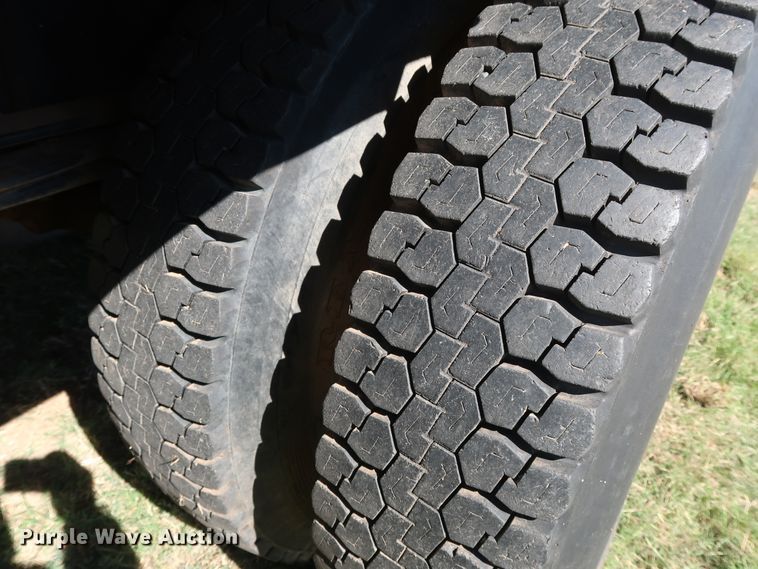 image for item GD9751 1992 GMC TopKick C5500 pressure digger truck