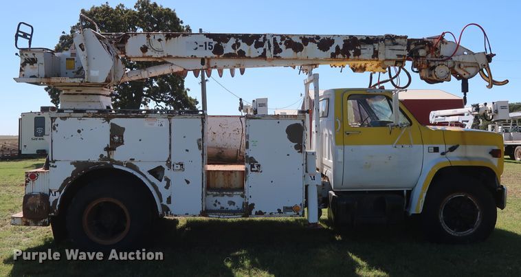 image for item GD9752 1987 Chevrolet Kodiak 70 digger derrick truck