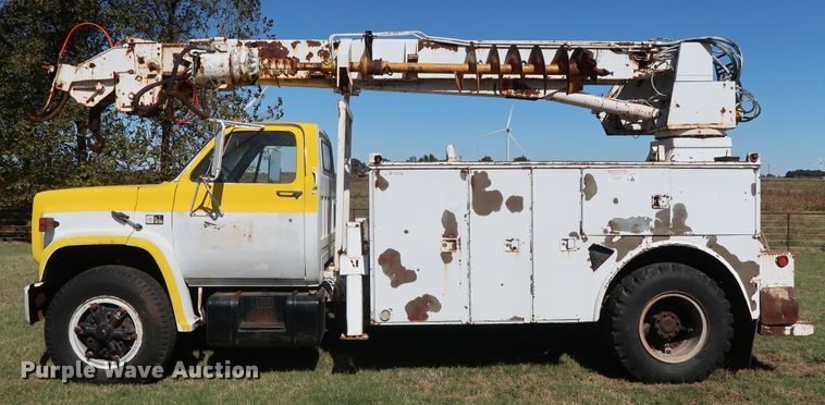 image for item GD9752 1987 Chevrolet Kodiak 70 digger derrick truck
