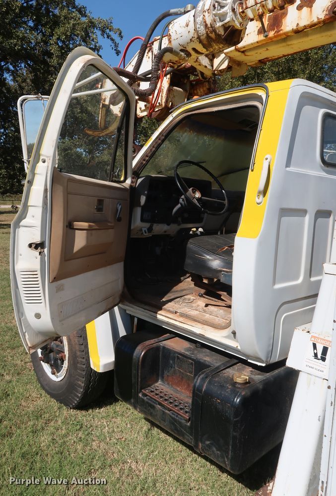 image for item GD9752 1987 Chevrolet Kodiak 70 digger derrick truck