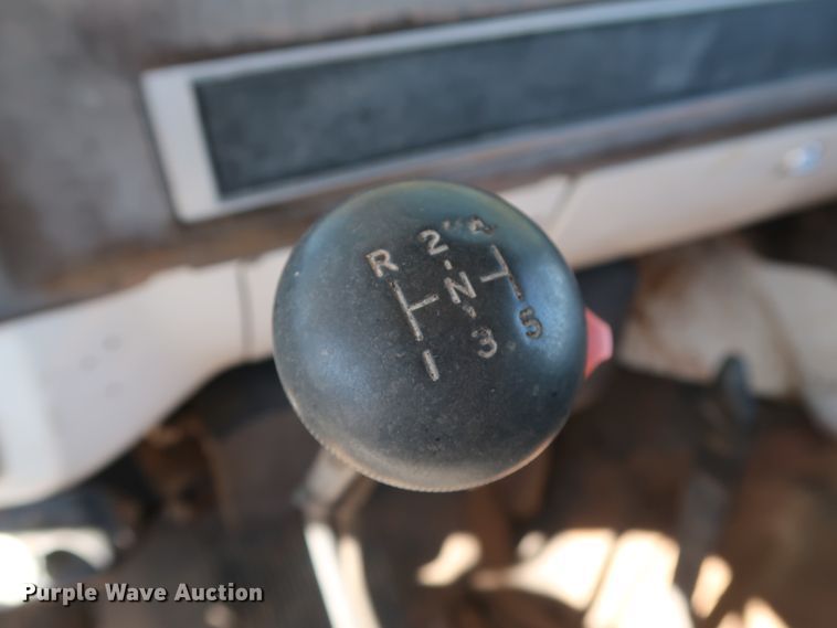 image for item GD9752 1987 Chevrolet Kodiak 70 digger derrick truck