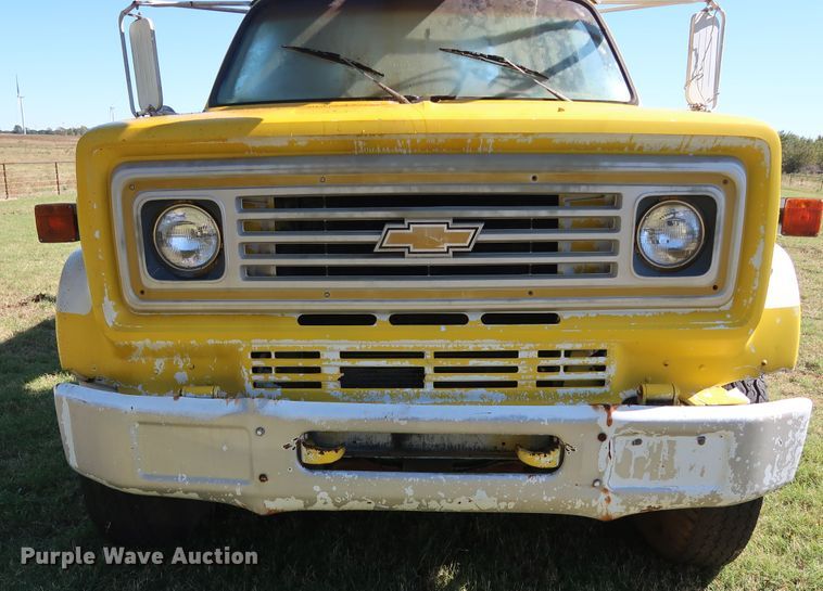 image for item GD9752 1987 Chevrolet Kodiak 70 digger derrick truck