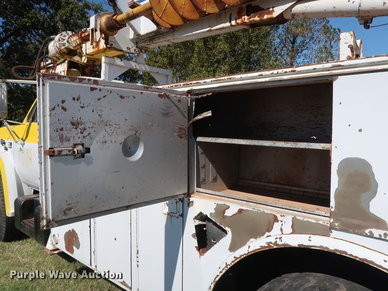 image for item GD9752 1987 Chevrolet Kodiak 70 digger derrick truck