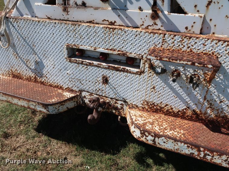 image for item GD9752 1987 Chevrolet Kodiak 70 digger derrick truck