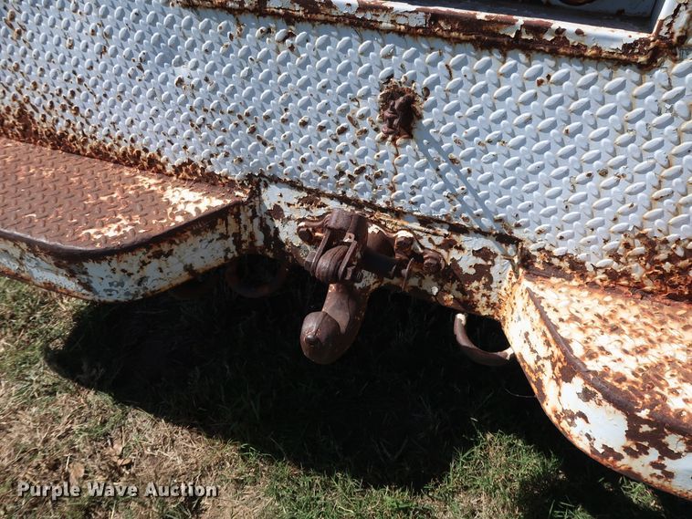 image for item GD9752 1987 Chevrolet Kodiak 70 digger derrick truck