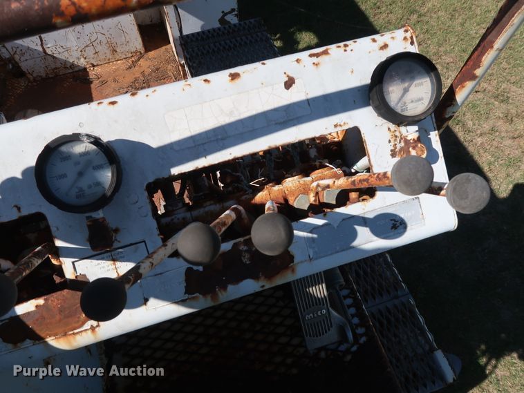 image for item GD9752 1987 Chevrolet Kodiak 70 digger derrick truck