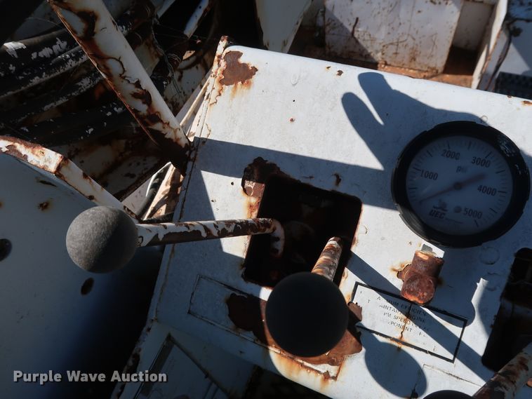 image for item GD9752 1987 Chevrolet Kodiak 70 digger derrick truck