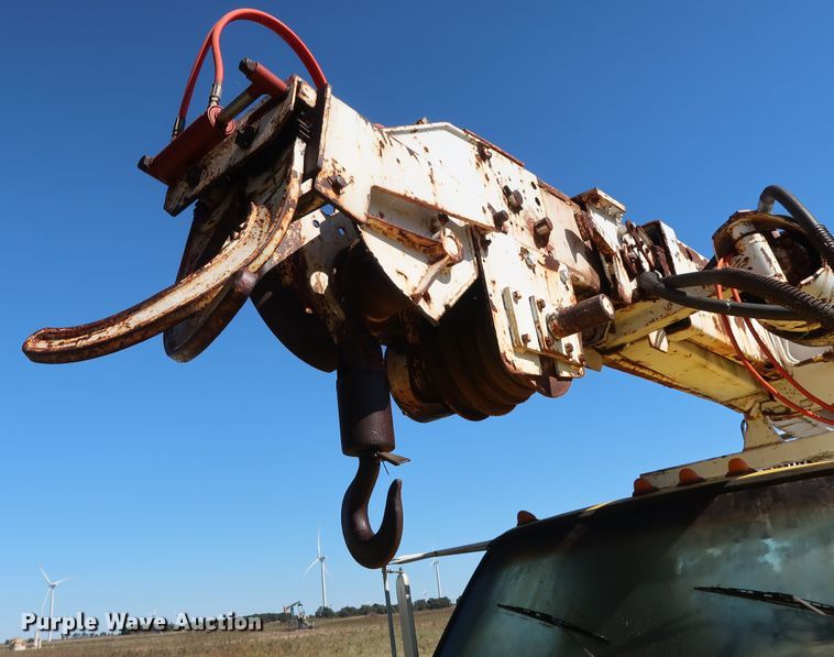image for item GD9752 1987 Chevrolet Kodiak 70 digger derrick truck
