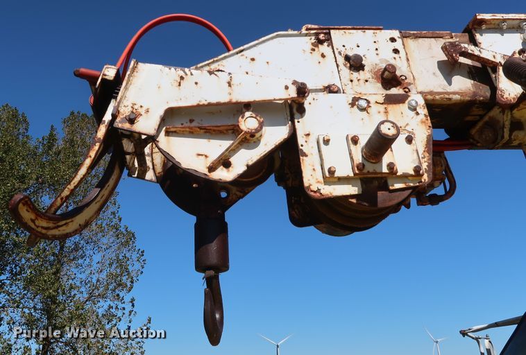 image for item GD9752 1987 Chevrolet Kodiak 70 digger derrick truck