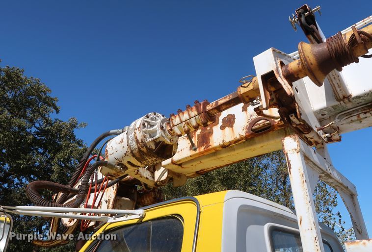 image for item GD9752 1987 Chevrolet Kodiak 70 digger derrick truck