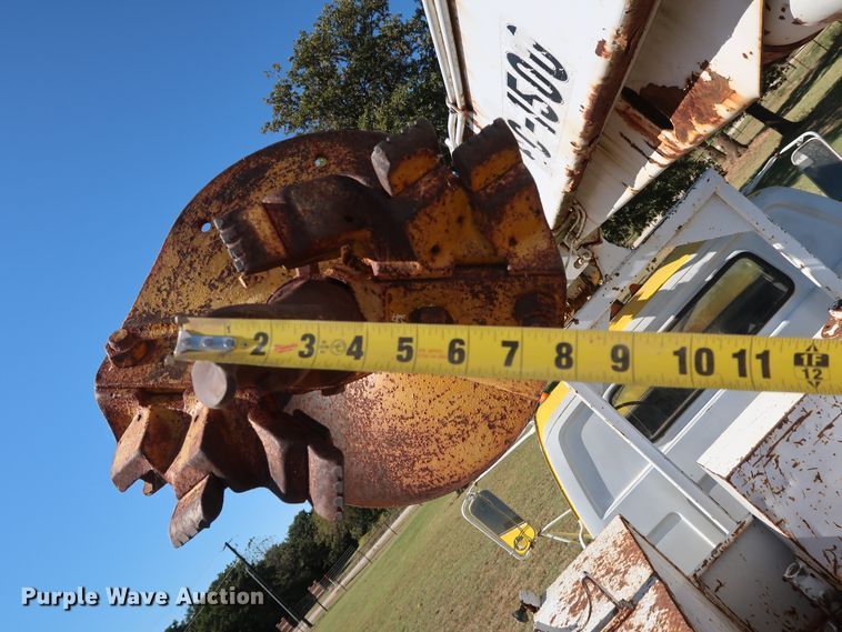 image for item GD9752 1987 Chevrolet Kodiak 70 digger derrick truck