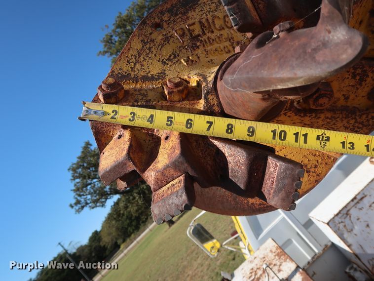 image for item GD9752 1987 Chevrolet Kodiak 70 digger derrick truck