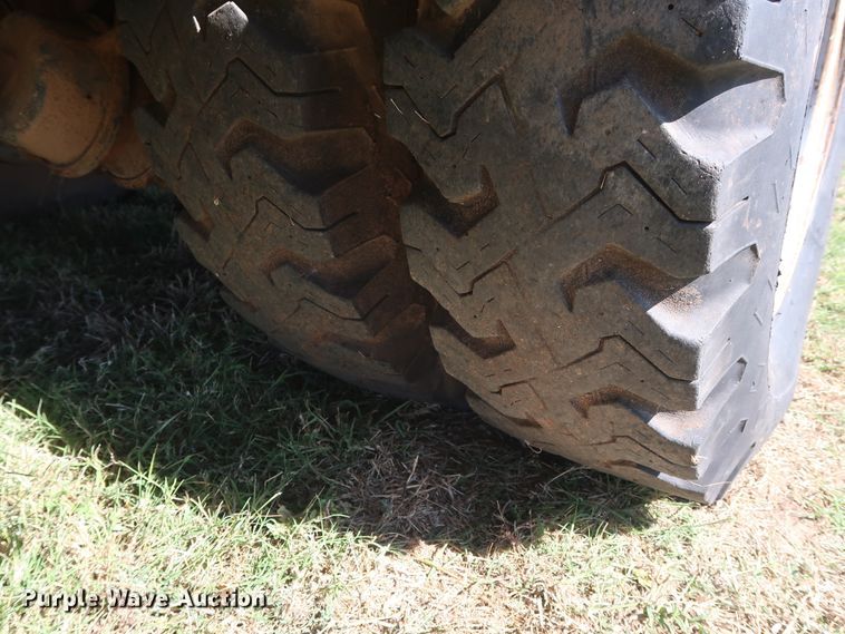 image for item GD9752 1987 Chevrolet Kodiak 70 digger derrick truck