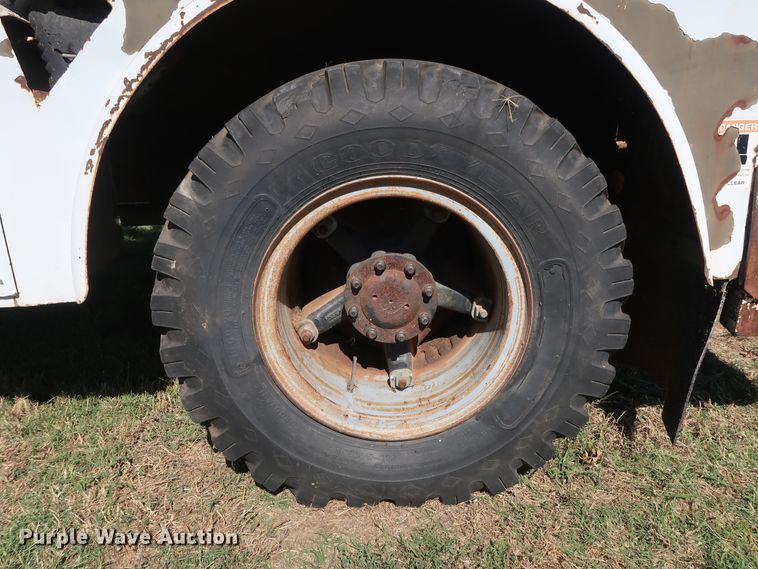 image for item GD9752 1987 Chevrolet Kodiak 70 digger derrick truck