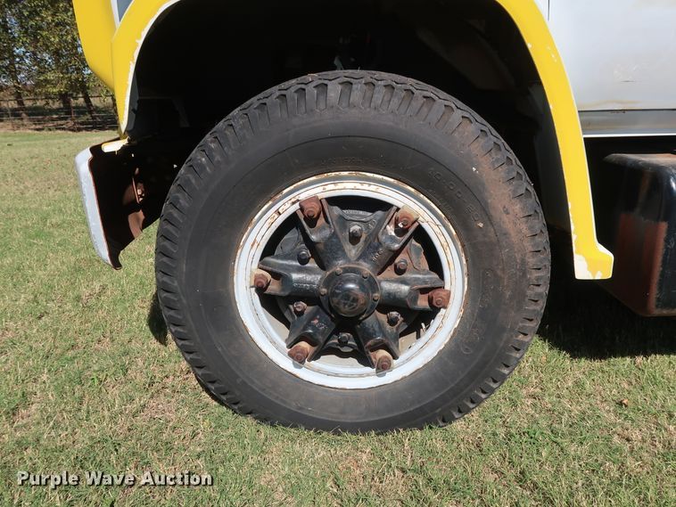 image for item GD9752 1987 Chevrolet Kodiak 70 digger derrick truck